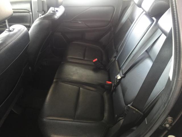 OUTLANDER 2.0 16V 160cv Aut. - Foto 8