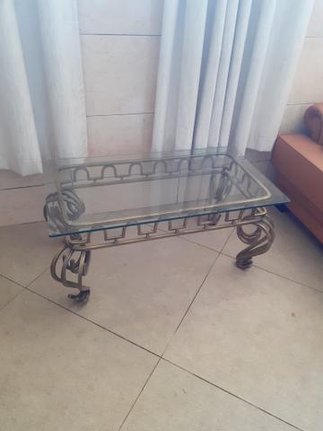 Estante e mesa de centro