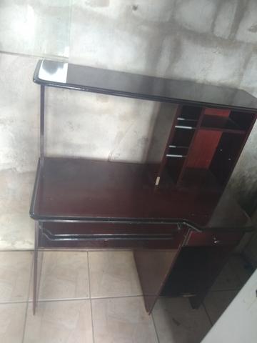 Mesinha de computador/escrivaninha