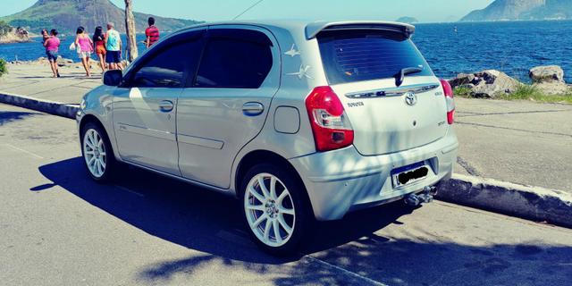 Toyota Etios e completo cano esportivo - Foto 5