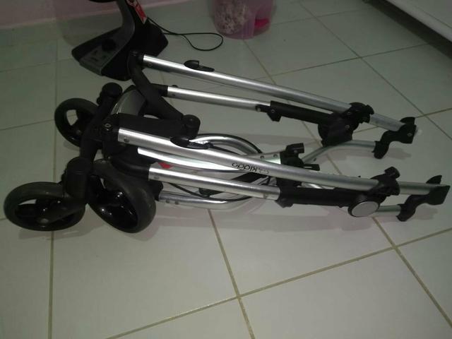 Carrinho de bebê com bebê conforto - Foto 4