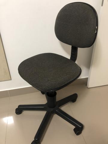Mesa e cadeira de escritório - Foto 5