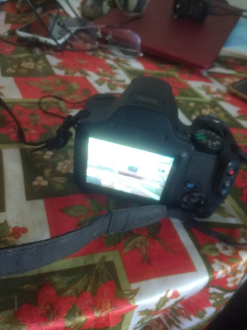 Máquina fotográfica Canon