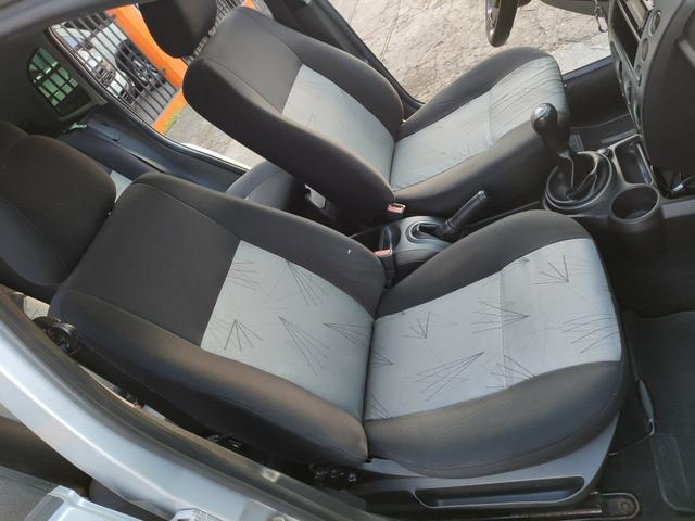 Ford fiesta 1.0 completo 2009 muito conservado - Foto 17