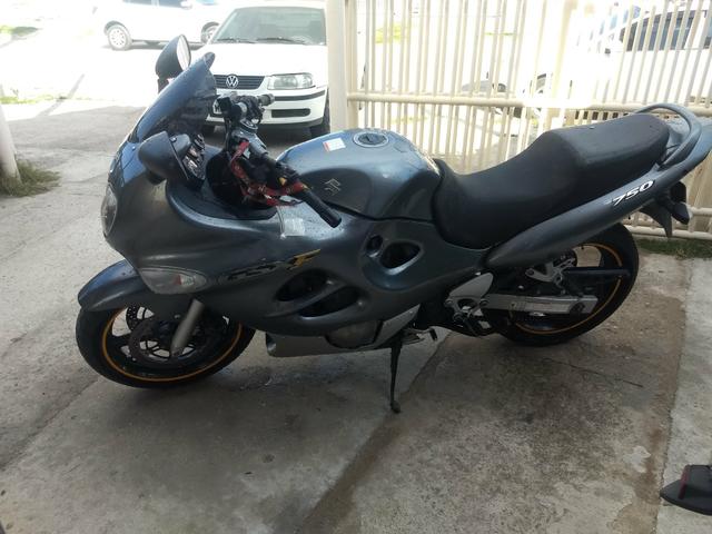 Raridade moto GSX 750 impecável