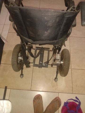Cadeira de roda - Foto 2