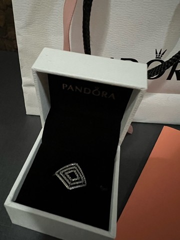 Anel Pandora N 56 com pedras Original