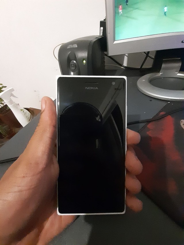 Nokia 730 - Foto 3