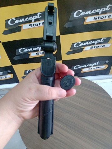 Tripé Para Smartphone Com Controle Bluetooth (NOVO). - Foto 4