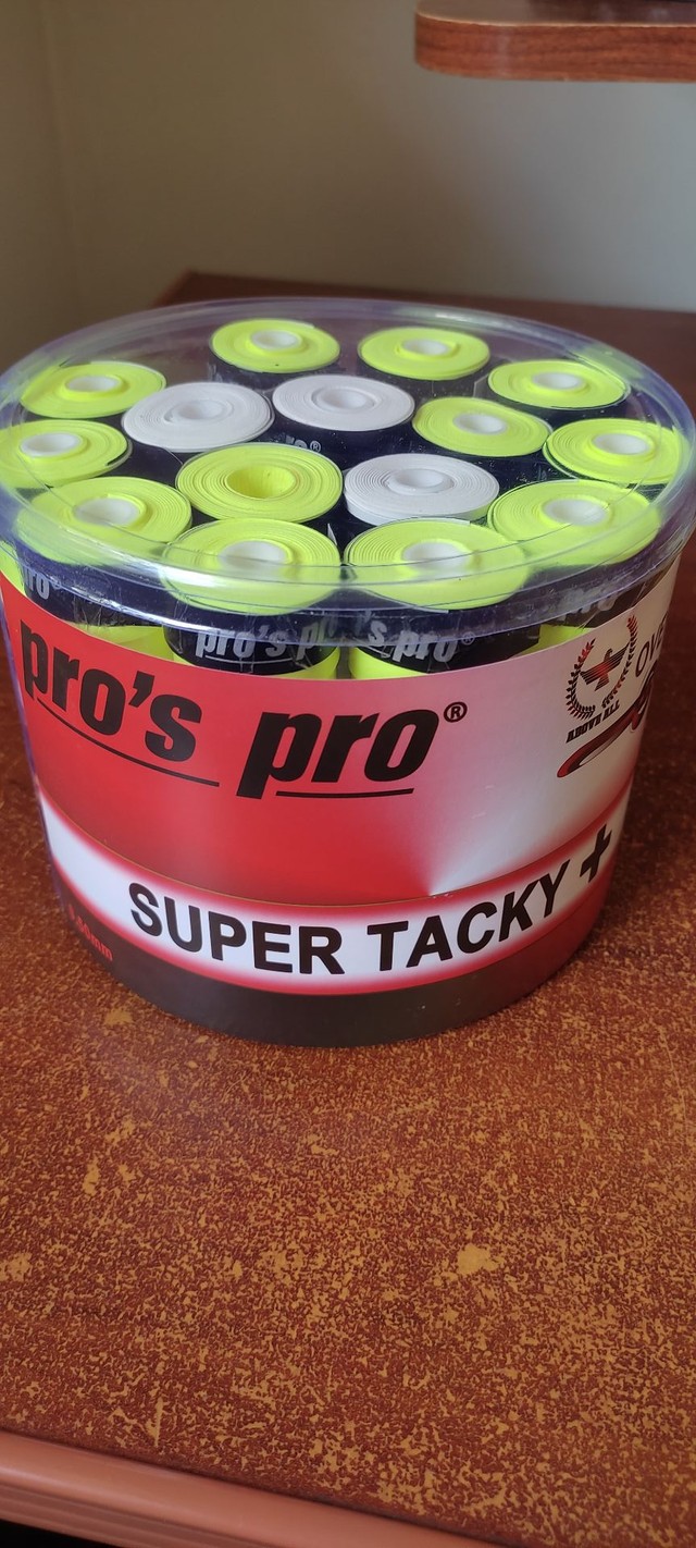 Overgrip Pro's Pro Super Tacky 