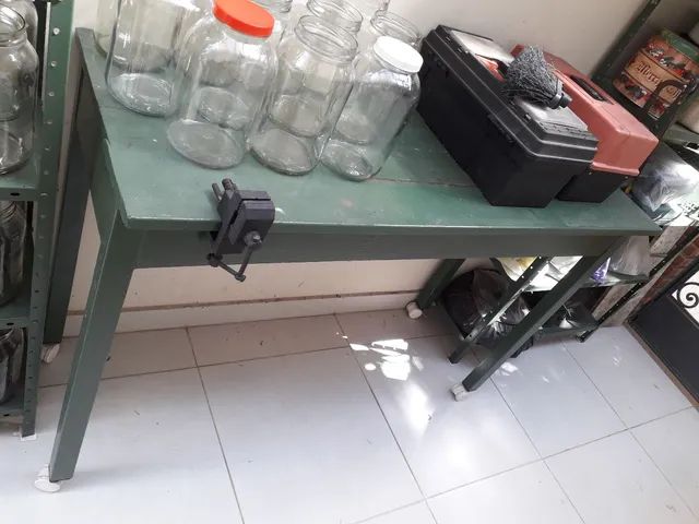 Excelente bancada de trabalho