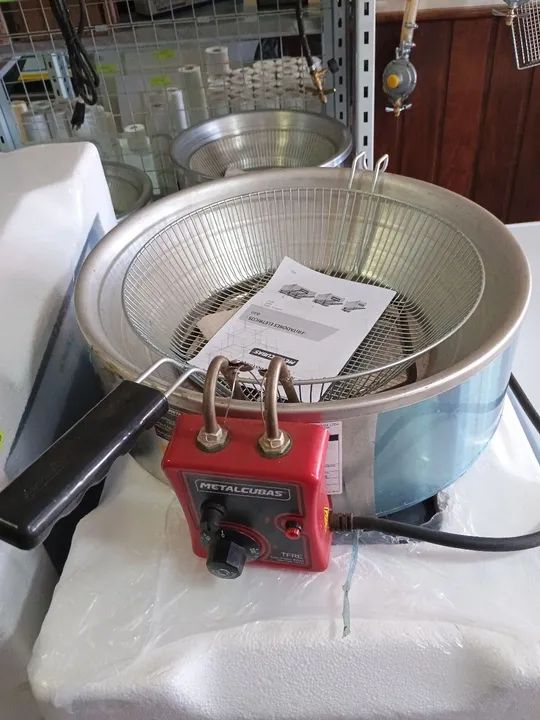 Fritadeira elétrica Metalcubas,7 Litros 