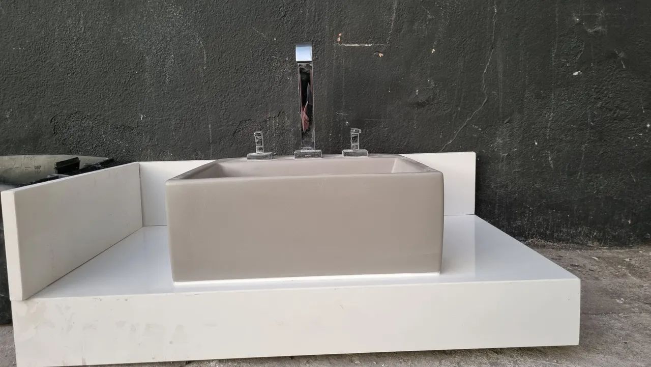 Complete Deluxe Kit: White Quartz Sink with Stone Matte Basin + Complete Stone Matte Toilet