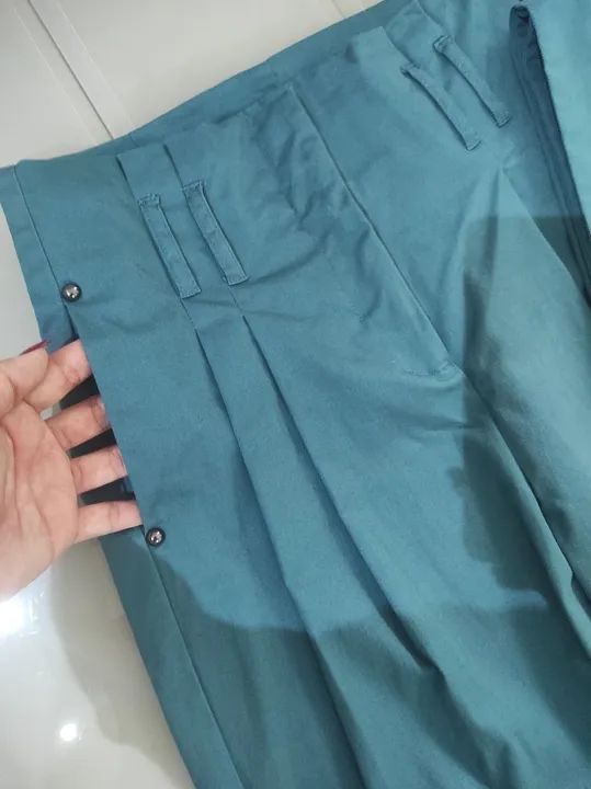 Calça feminina com cinto (Nova/ leia a descrição) - Foto 3