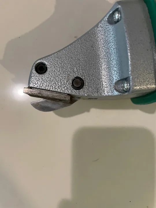 Tesoura para chapa 1/16? comprada nos EUA e nunca usada. 110 volts. - Foto 3