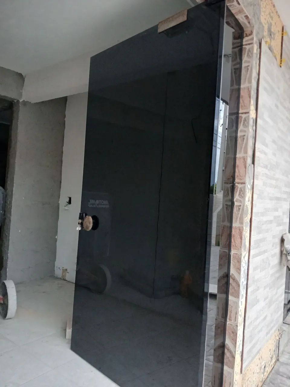 Porta de vidro temperado fumê - Foto 4