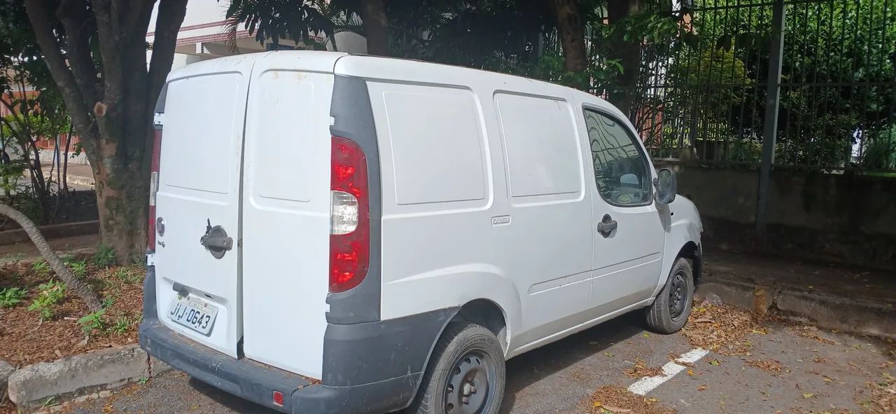 Vendo doblo cargo ertok 2011 urgente so 19000 leia o anuncio