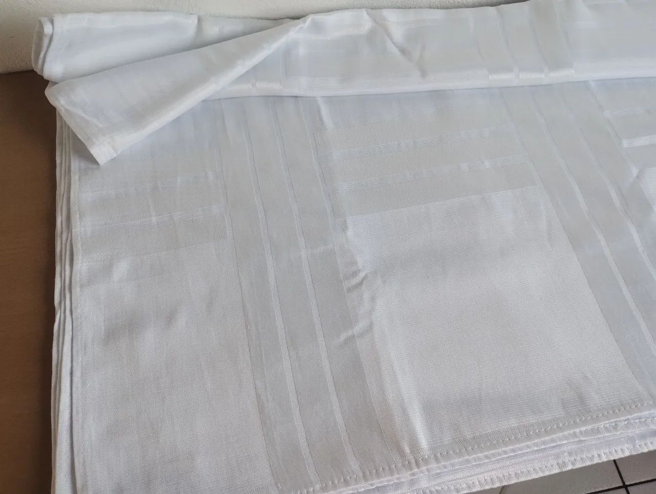 Toalha de mesa branca - 1,60m x 2,50m - Foto 6