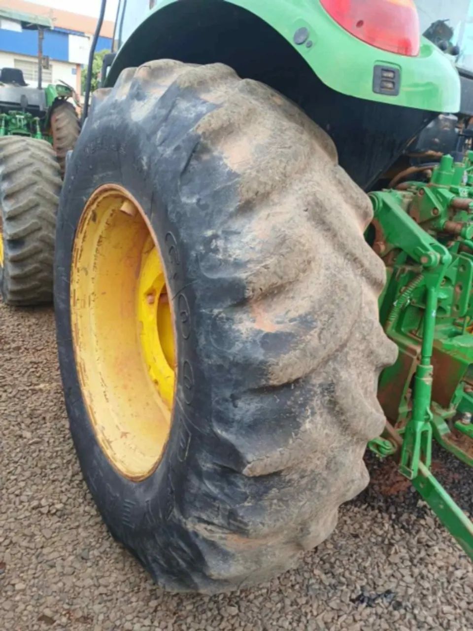 Trator Jhon Deere 6100 - Foto 2