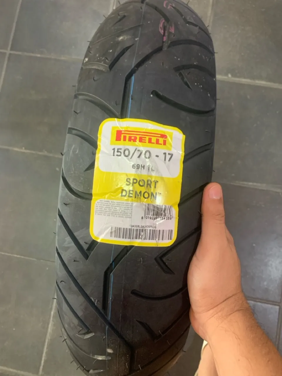 Pneu pirelli 150/70 aro 17
