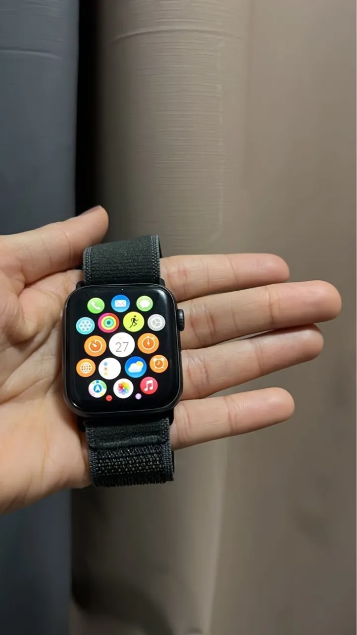 Apple Watch Series - Tela Retina OLED