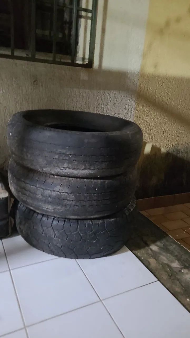 Pneus usados-Dueler H/T 255/70R16