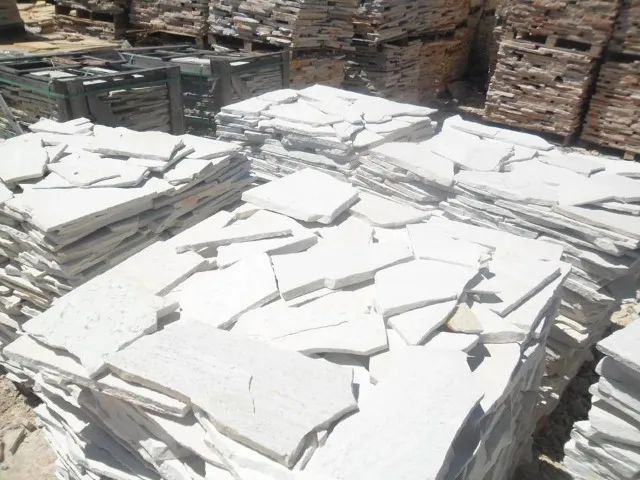 Caco de Pedra São Tomé Branco Irregular Revestimentos Do Meu Gosto