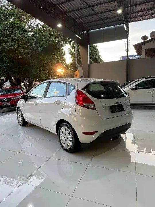 FORD FIESTA SE  HATCH 1.6 MANUAL 2017 - Foto 5