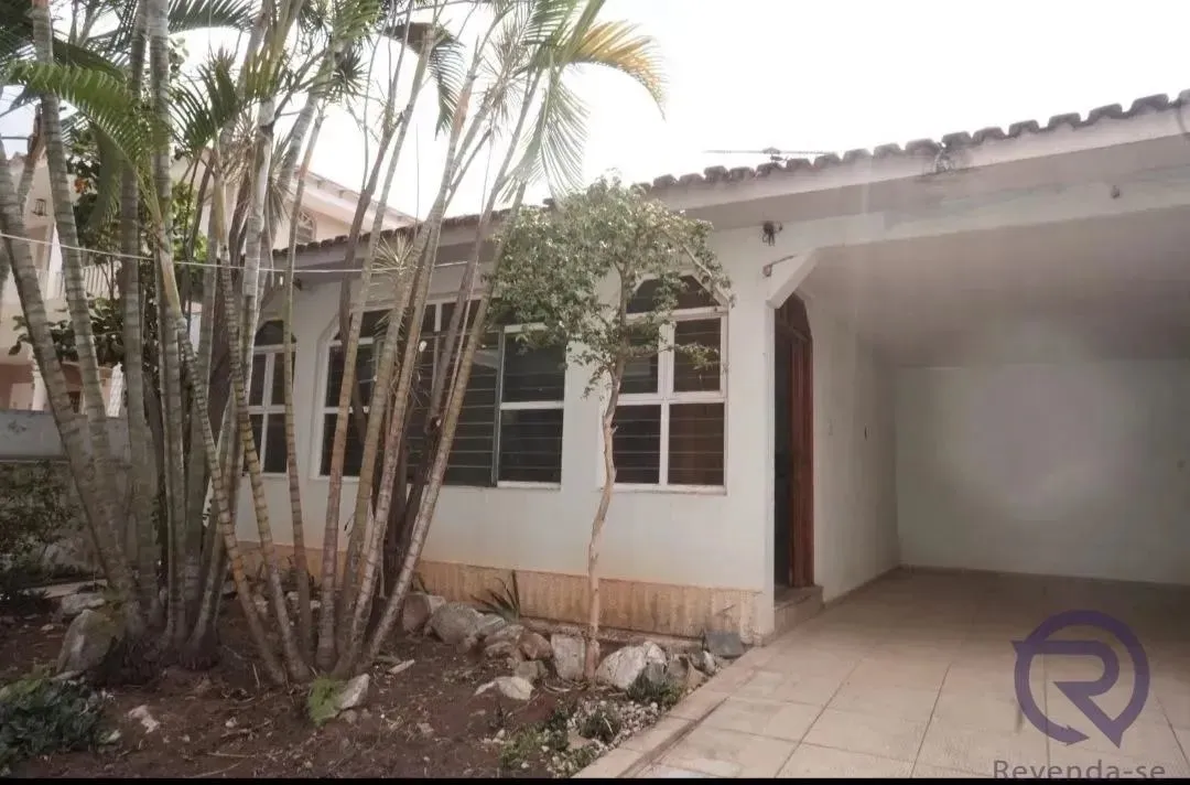 Casa à venda no bairro Setor Nova Suiça em Goiânia/GO