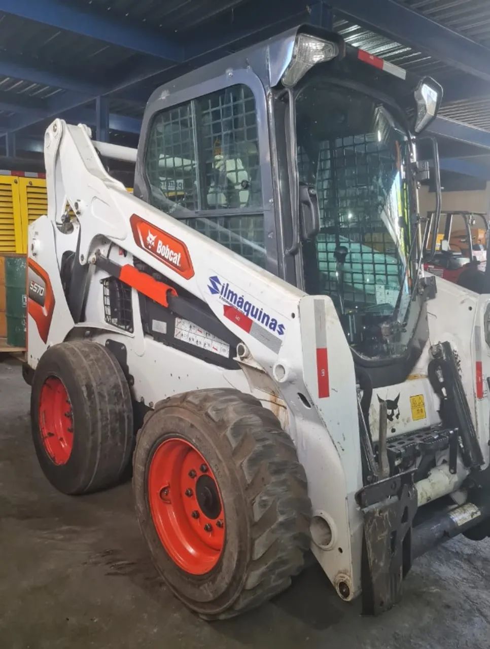 Minicarregadeira Bobcat S570 2024 811.4hs Ar+hf+alavanca - Foto 3