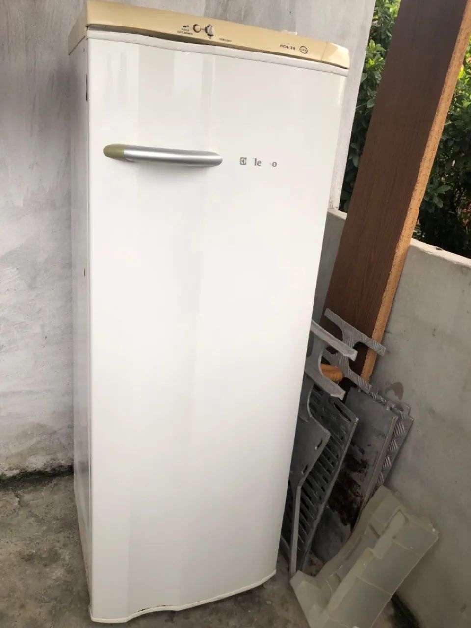 Geladeira Electrolux - RGE 30