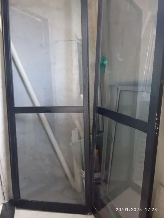 Porta de vidro p/ sacada - Foto 3