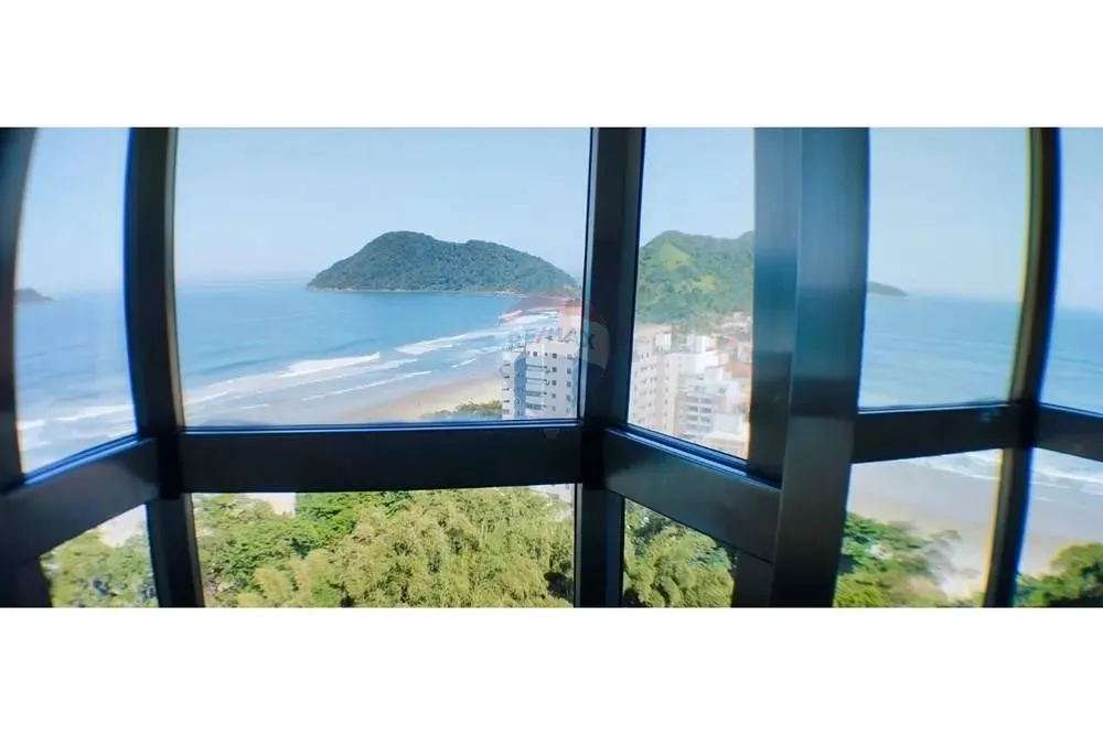 Apartamento para locação anual na Praia do Tombo - Guarujá - SP.