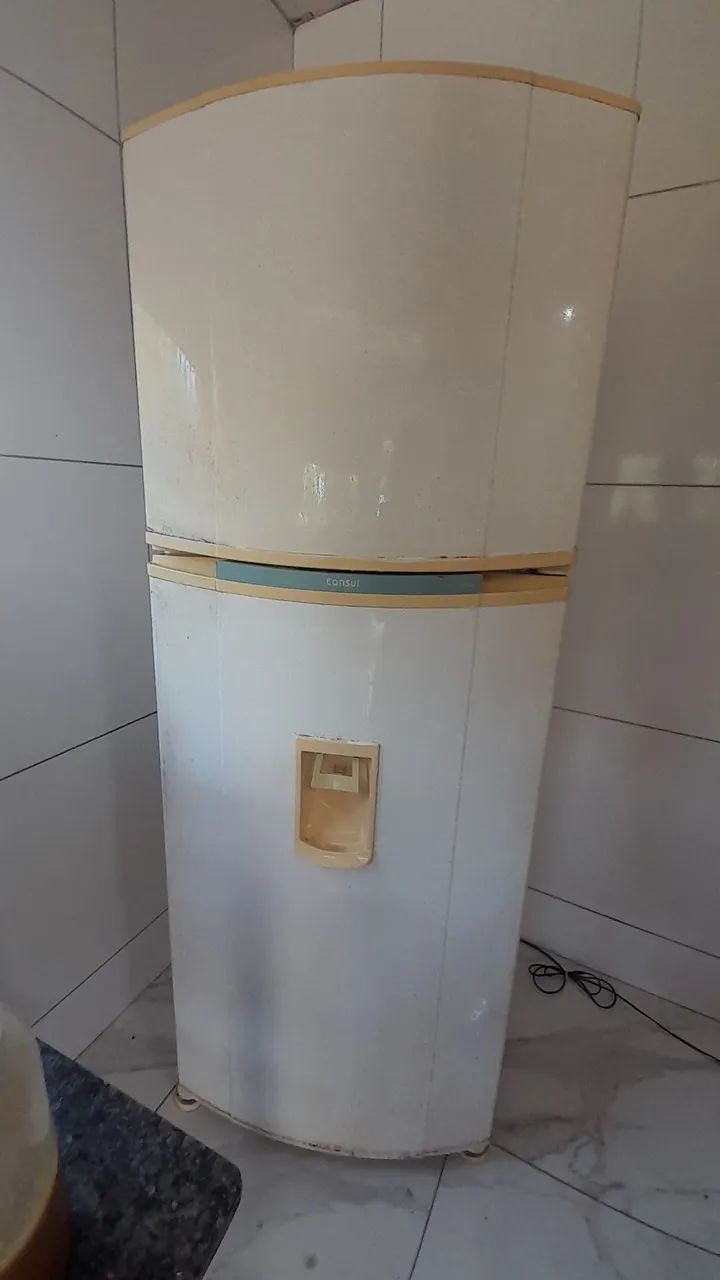 geladeira velha FUNCIONANDO não faço a entrega