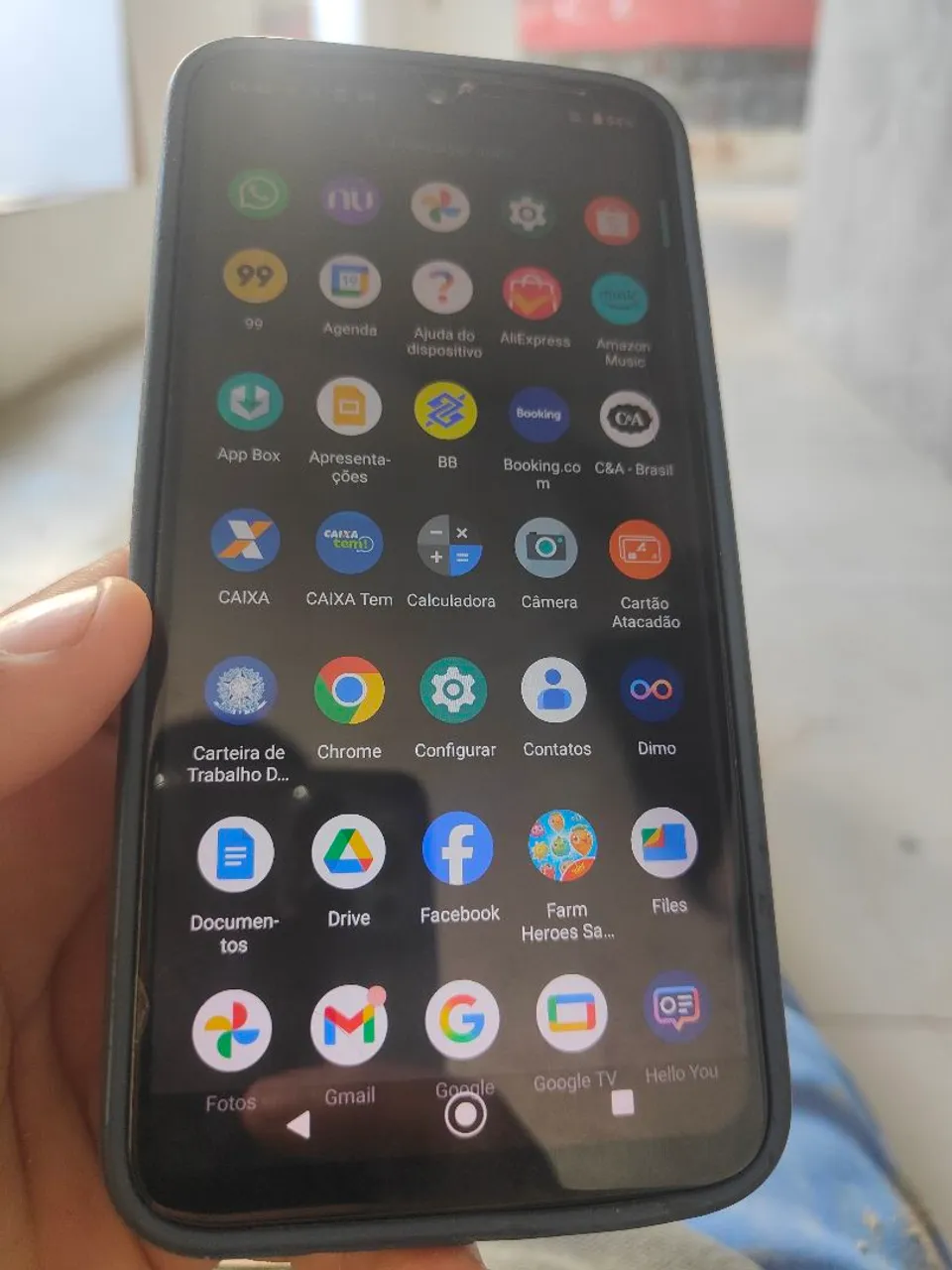 Moto g8 plus,64/4 de ram ...marcas de uso , funciona tudo