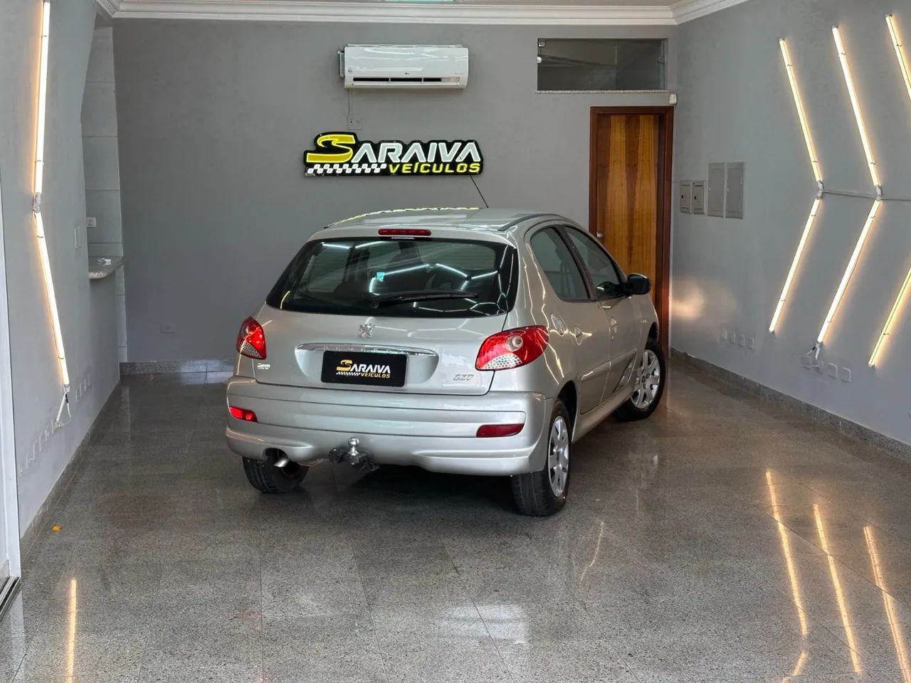 Peugeot 207 XR 1.4 2013 completo  - Foto 5