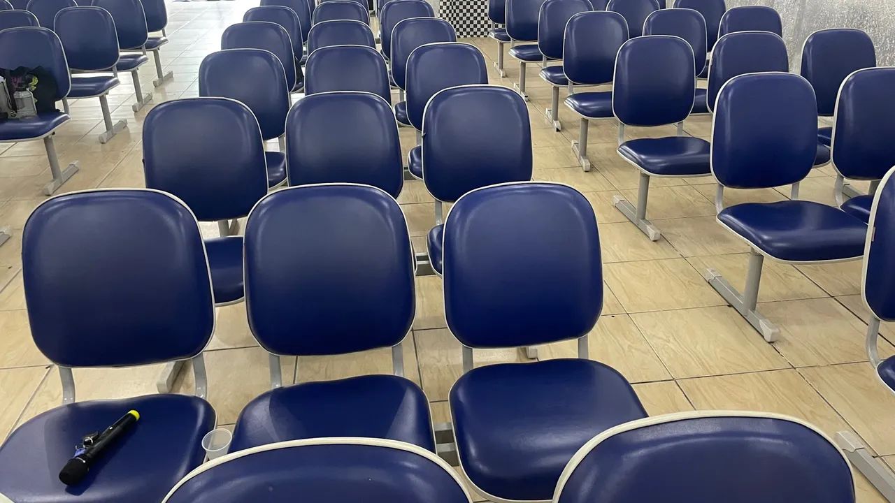 17 Conjunto de Cadeiras Azuis para igreja /escritório valor por UNIDADE - Foto 2