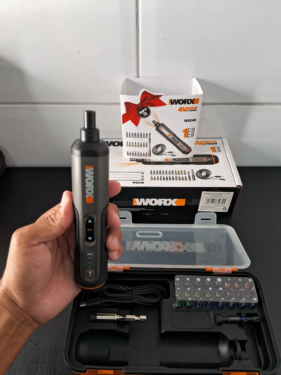 Parafusadeira WORX nova