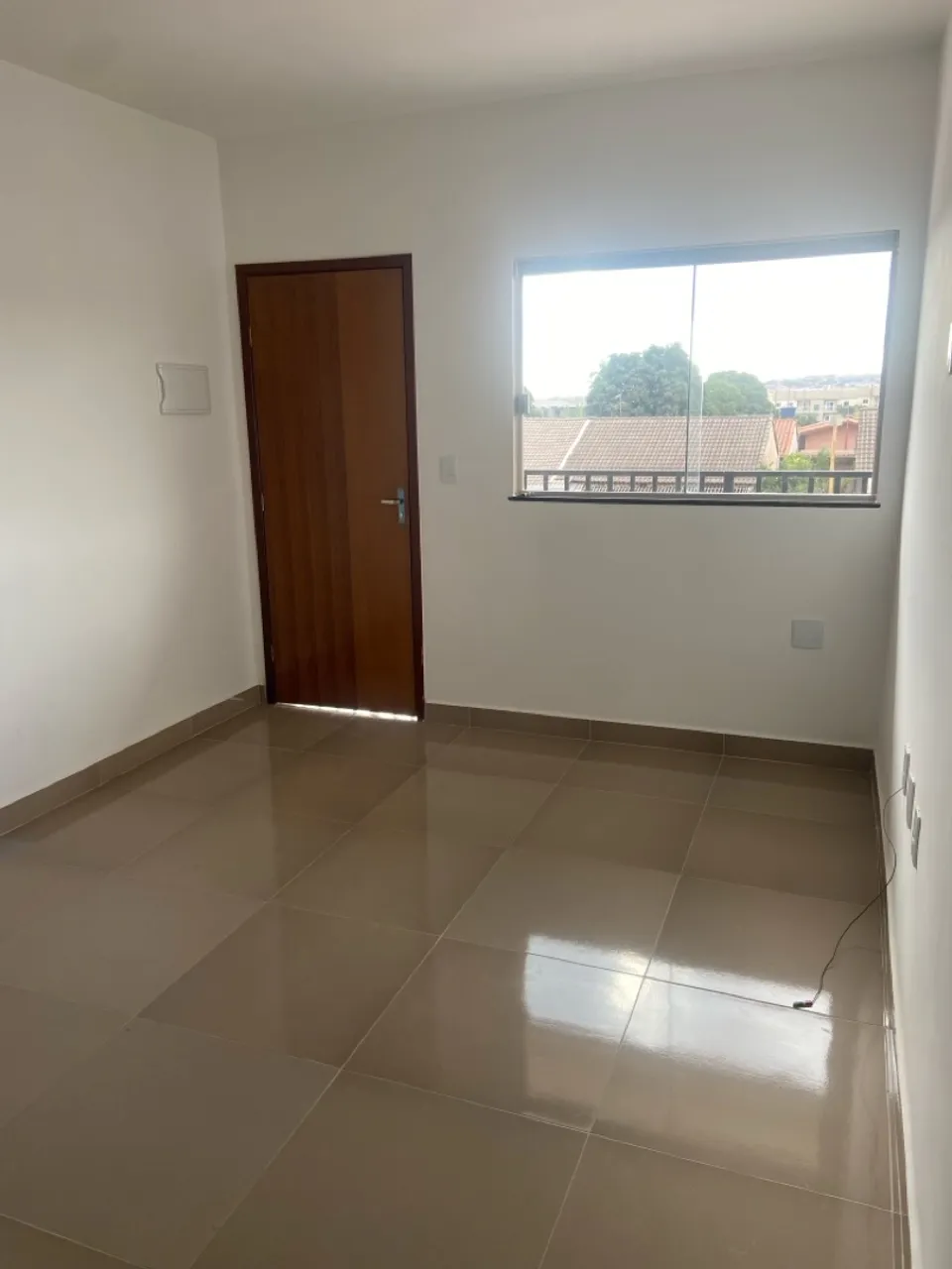Alugo apartamento 2 quartos