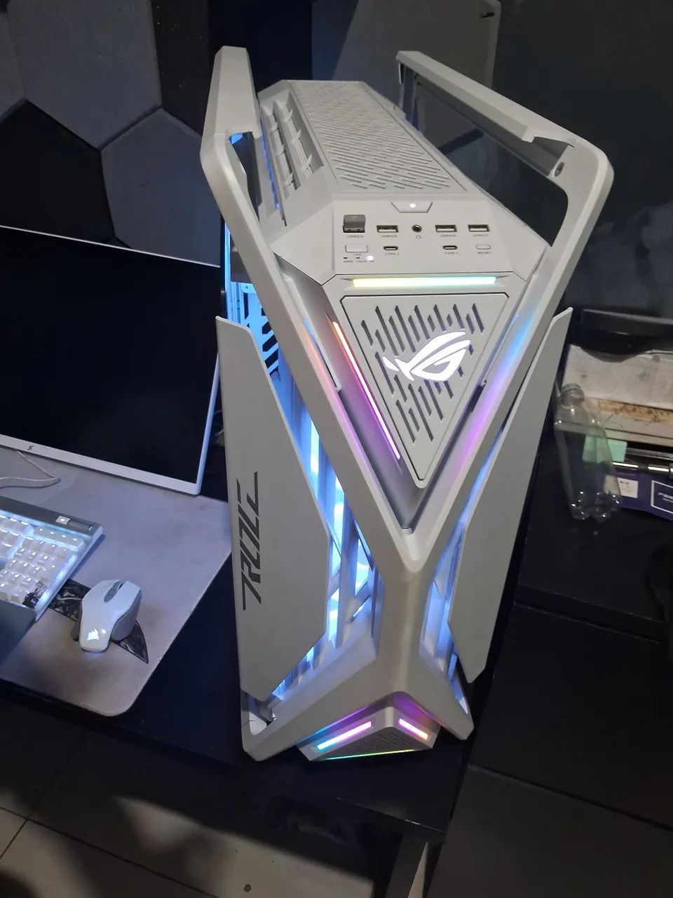 Gabinete ROG GR701 - Foto 2