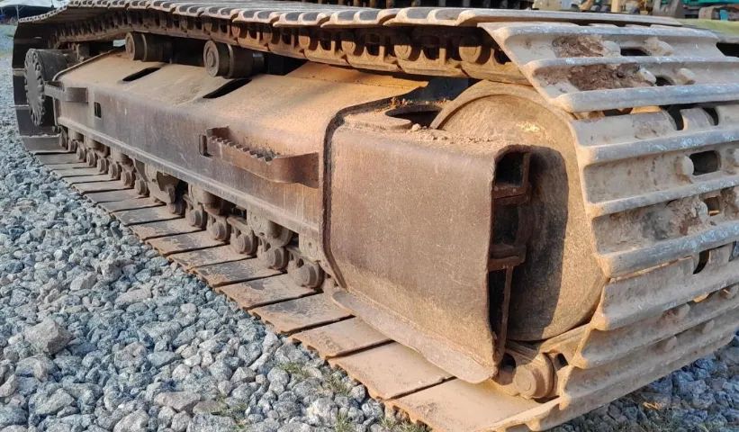 ESCAVADEIRA CATERPILLAR, MODELO 320D2, ANO 2013 - Foto 5