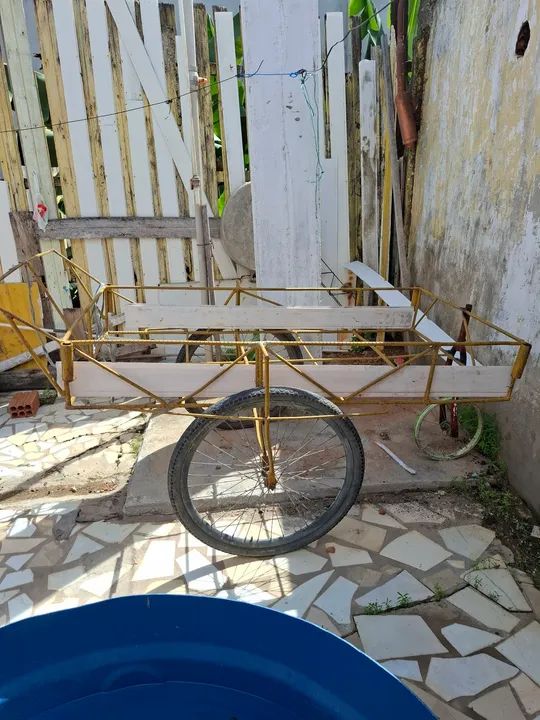 Carrinho de Mão em Ferro - Semi-novo - Foto 3