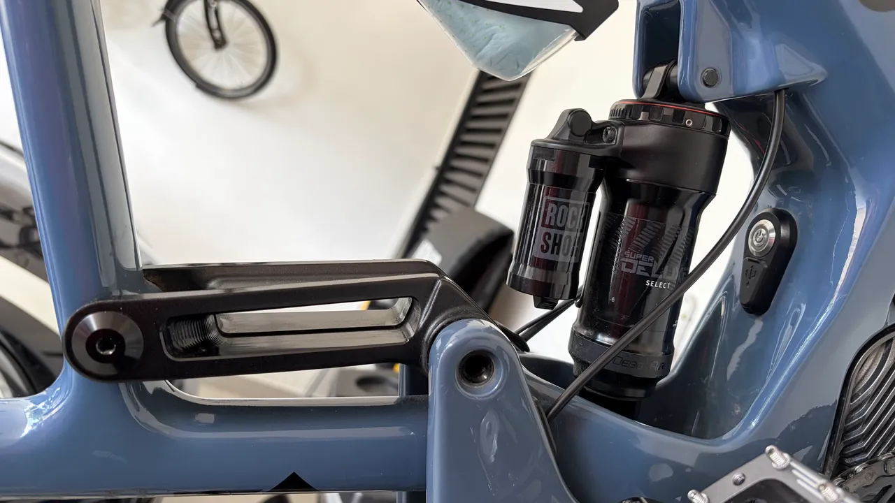 【新品・未使用】SANTA CRUZ SMBB pro model 6.1 bike santa cruz