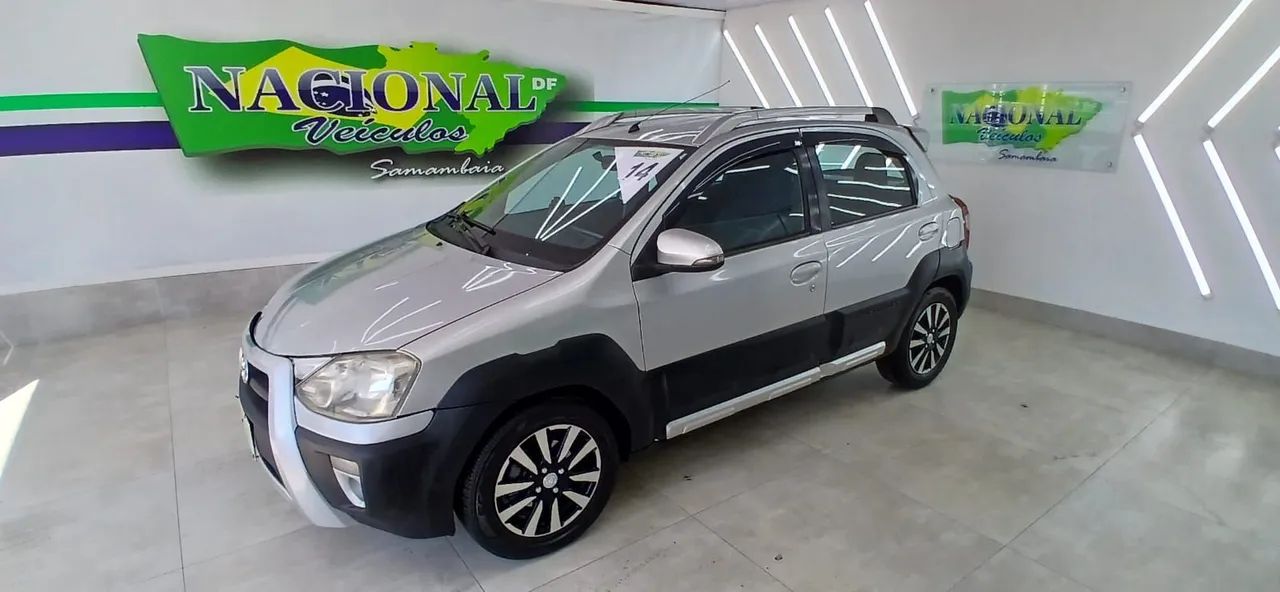 ETIOS CROSS 1.5 2014