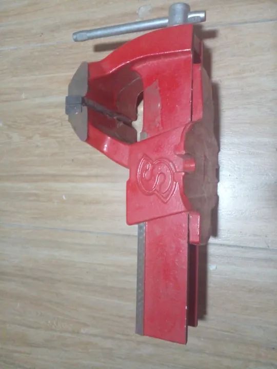 Morsa Torno Somar de bancada 4 Polegadas Linha Super Sem Uso!! - Foto 4