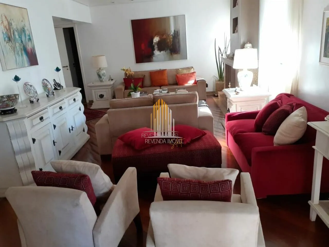 Condomínio La Boheme. Apto com 217m². 04 Suítes, 05 Banheiros e 03 vagas. No bairro - Itai