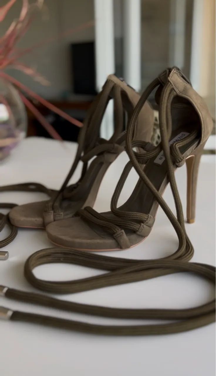 Sandálias Steve Madden Amarradas Verde musgo - Foto 4