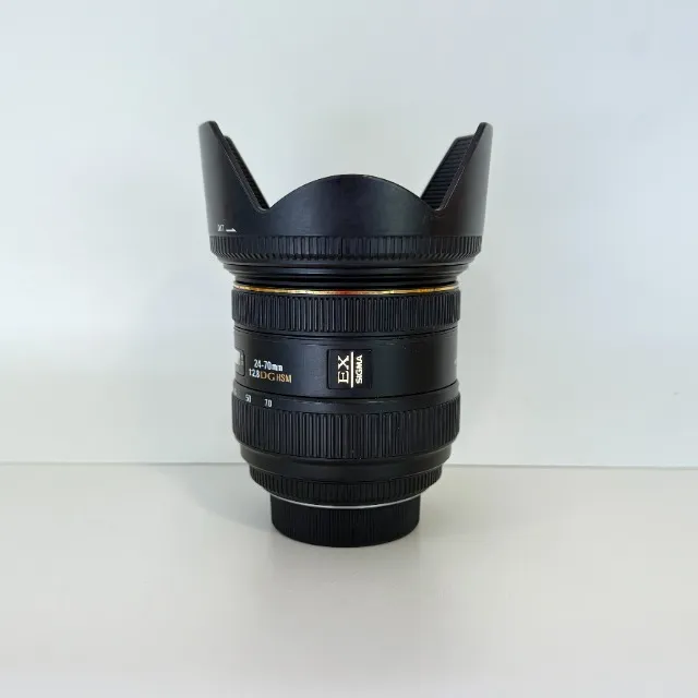 Lente Full Frame Sigma 24-70mm f 2.8 DG HSM para Nikon