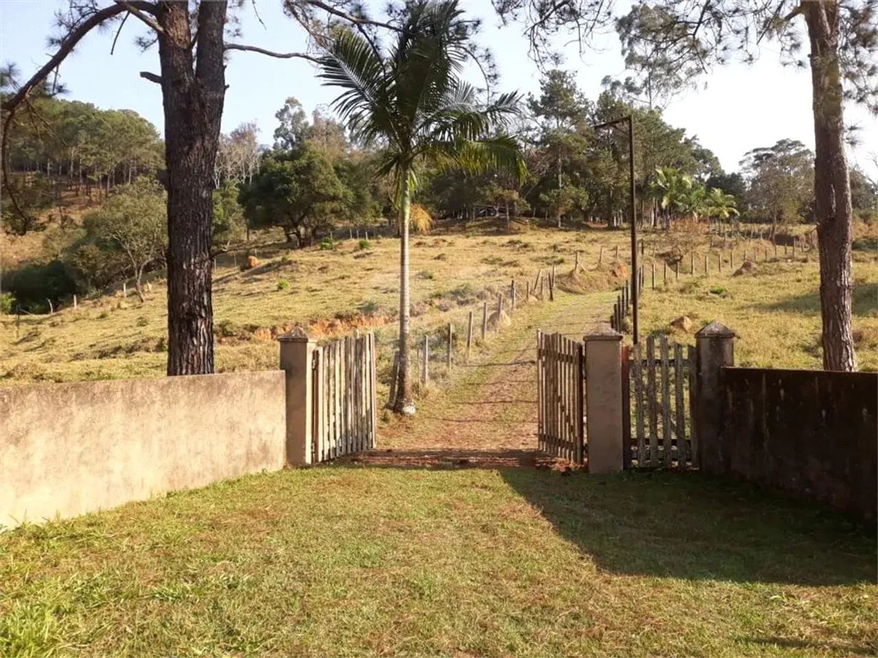 Sítio de 114.950 m2 a venda
