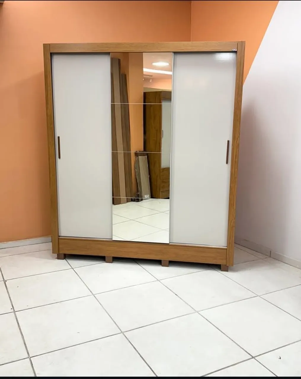 Guarda-Roupa 3 Portas de Correr com Espelho